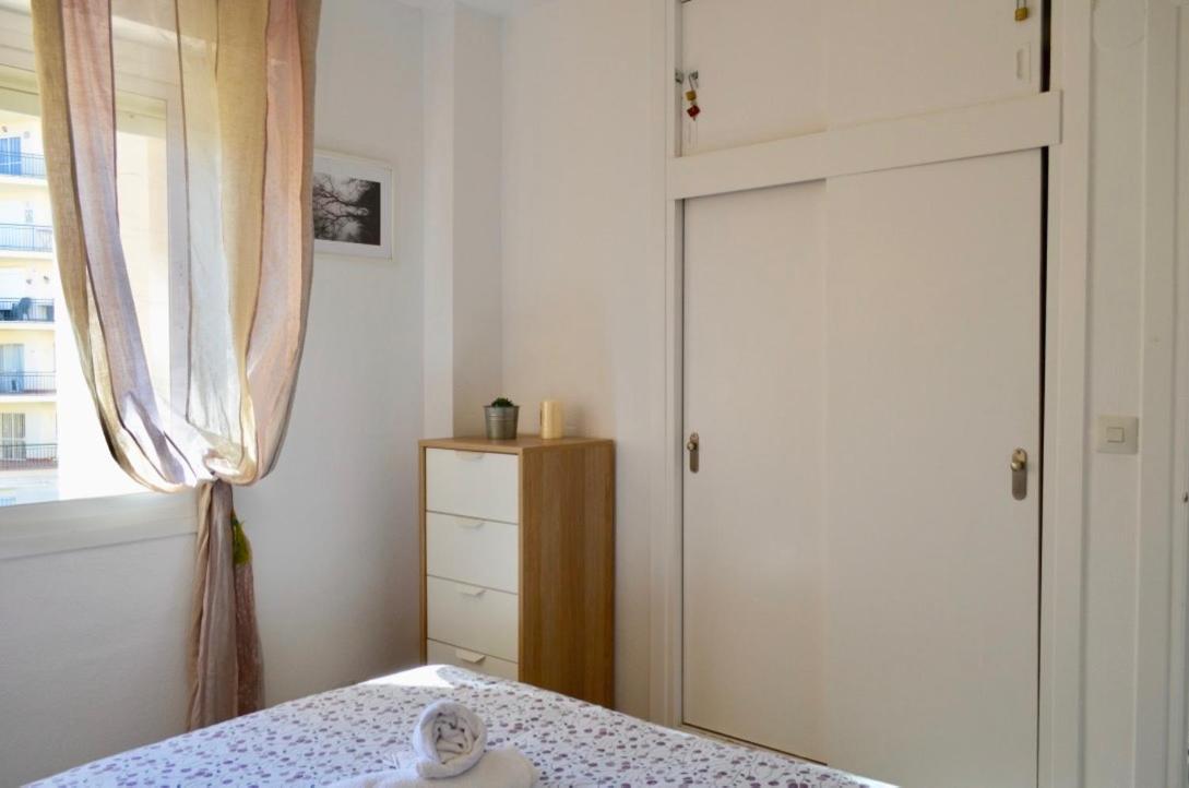Carihuela Un Dormitorio Junto Al Mar Apartman Torremolinos Kültér fotó