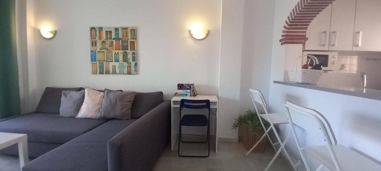 Carihuela Un Dormitorio Junto Al Mar Apartman Torremolinos Kültér fotó