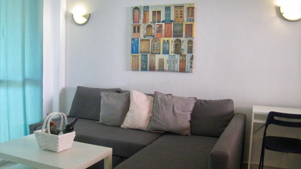 Carihuela Un Dormitorio Junto Al Mar Apartman Torremolinos Kültér fotó
